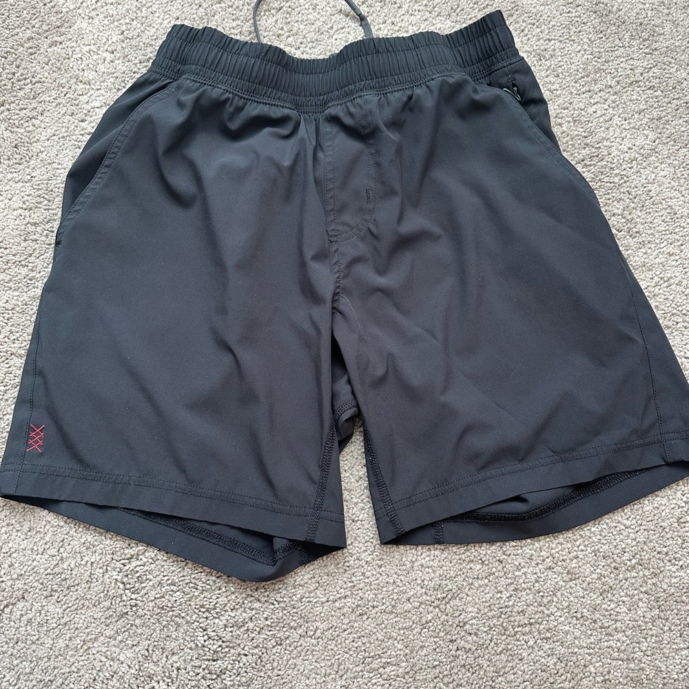 Rhone 7” Mako short unlined